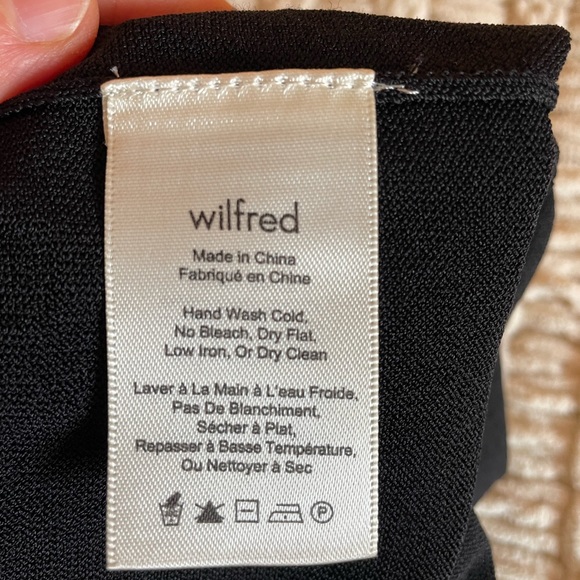 Aritzia Wilfred Top, size XS - Picture 5 of 6